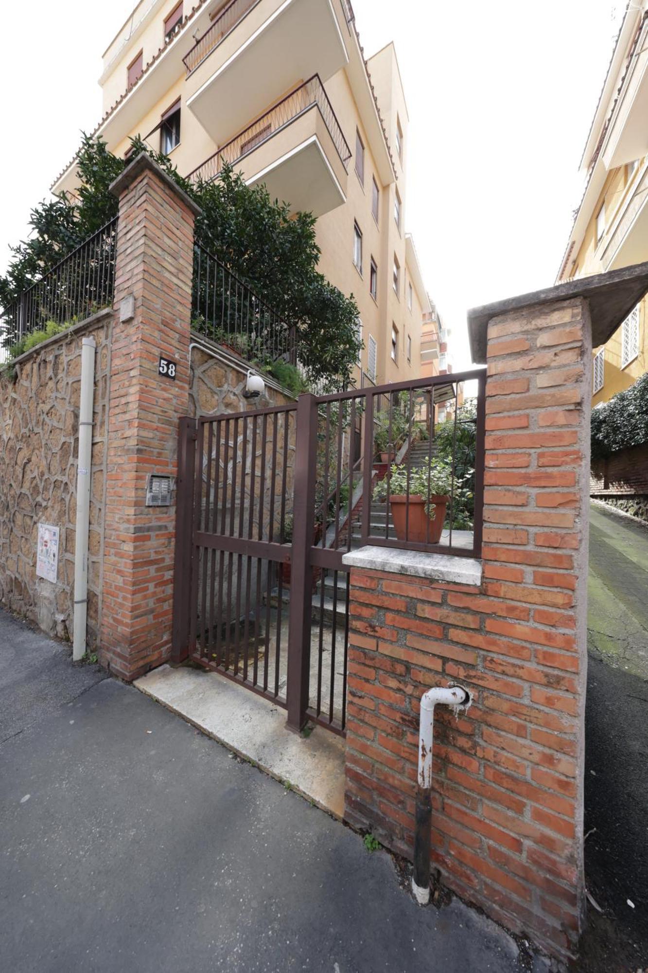San Pietro City Center Close To The Subway Рим Экстерьер фото